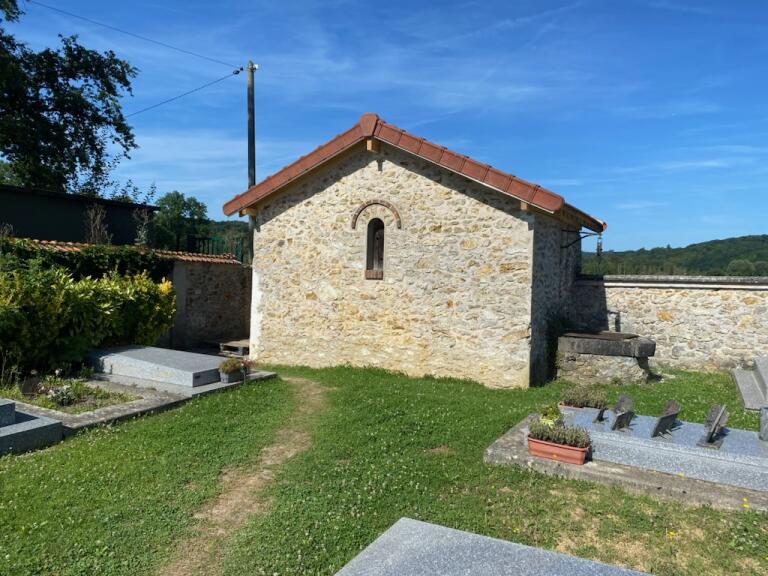 maisonnette pierre meulière futur columbarium